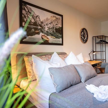 Sweethome - Zentral - Kueche & Parkplatz, Wifi Halle  Exteriör bild