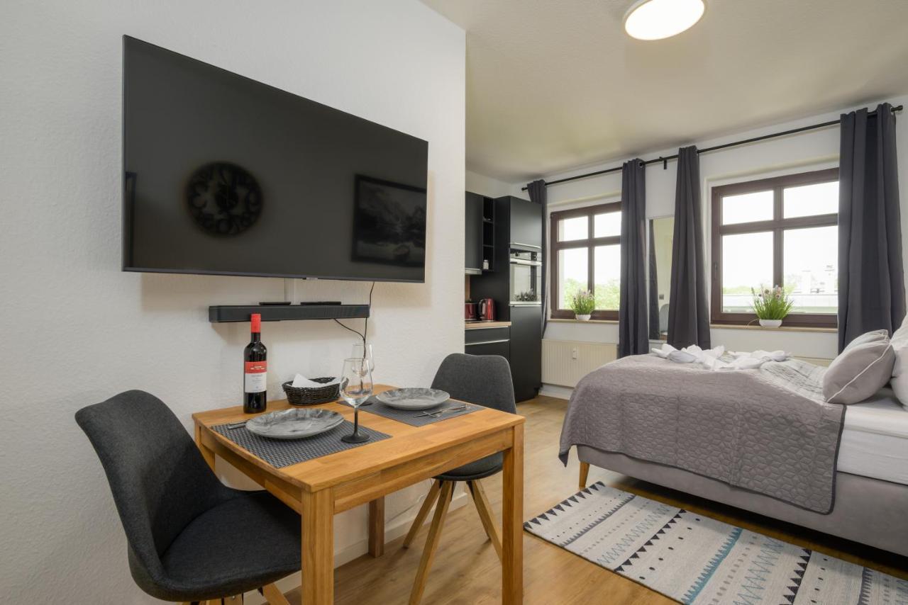 Sweethome - Zentral - Kueche & Parkplatz, Wifi Halle  Exteriör bild