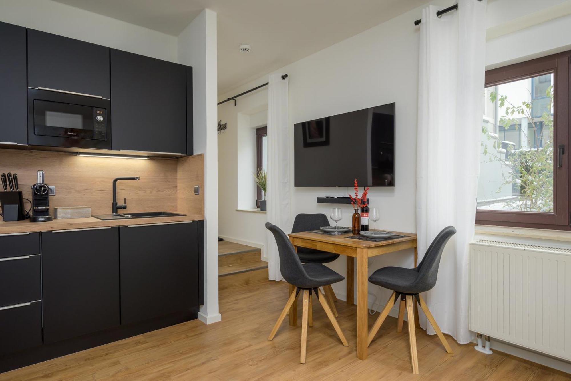 Sweethome - Zentral - Kueche & Parkplatz, Wifi Halle  Exteriör bild