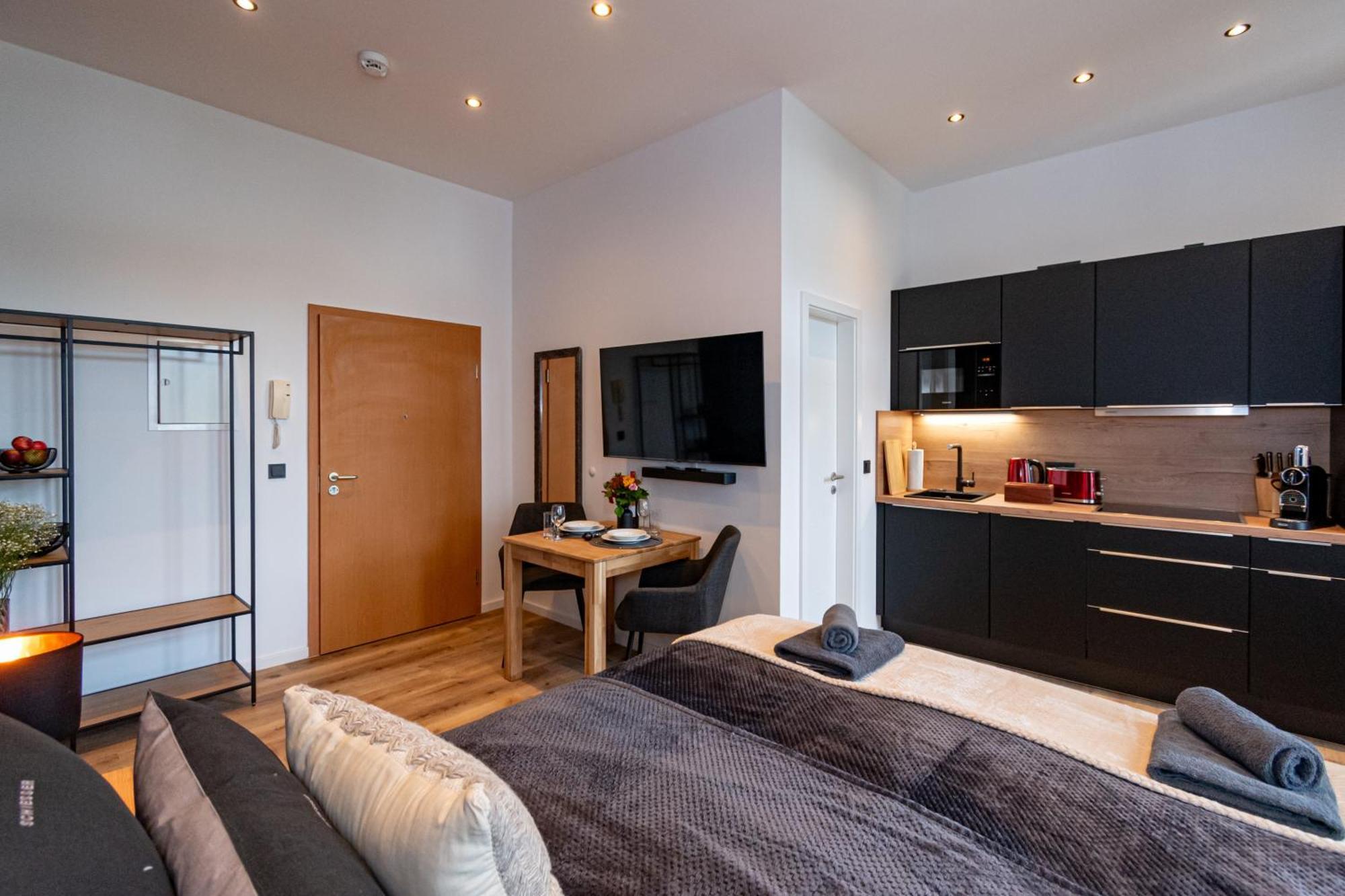 Sweethome - Zentral - Kueche & Parkplatz, Wifi Halle  Exteriör bild